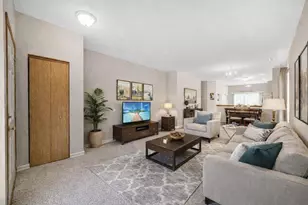 7501 E 111th Ln, Crown Point, IN 46307 - Photo 4