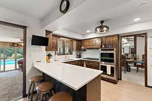 1401 Greenwood Ave, Munster, IN 46321 - Photo 18