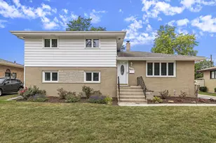 8132 Kraay Ave, Munster, IN 46321 - Photo 2