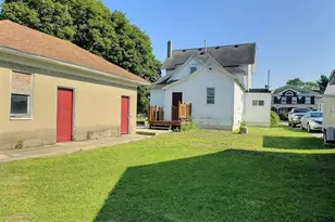 136 E Main St, Brook, IN 47922 - Photo 4