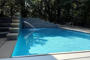 273 Bridlewood Ln, Valparaiso, IN 46385 - Photo 2