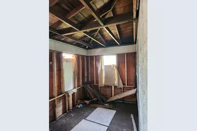 627 Tennessee Street, Gary, IN 46402 - Photo 12