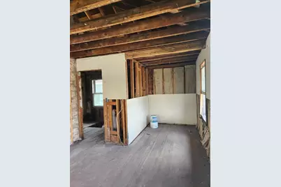 627 Tennessee Street, Gary, IN 46402 - Photo 8