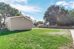 2689 Cass St, Lake Station, IN 46405 - Photo 20