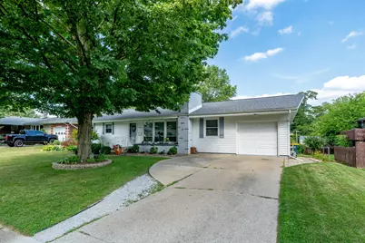 1304 Lafayette Street, Valparaiso, IN 46383 - Photo 2