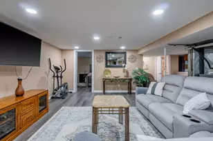 1304 Lafayette St, Valparaiso, IN 46383 - Photo 32