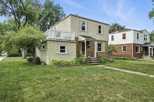 324 Beverly Pl, Munster, IN 46321 - Photo 2