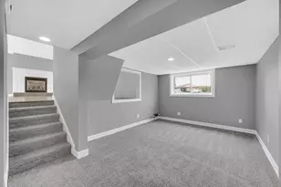 7949 Jackson Ave, Munster, IN 46321 - Photo 16