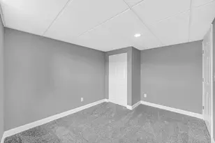 7949 Jackson Ave, Munster, IN 46321 - Photo 18