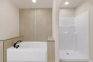 8241 Dylan Dr, Merrillville, IN 46410 - Photo 14