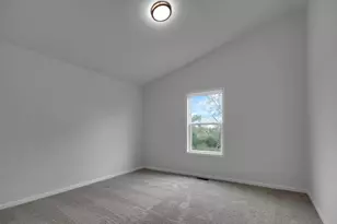 3008 W 82nd Pl, Merrillville, IN 46410 - Photo 14