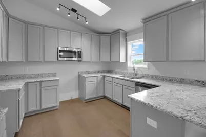 3008 W 82nd Place, Merrillville, IN 46410 - Photo 6