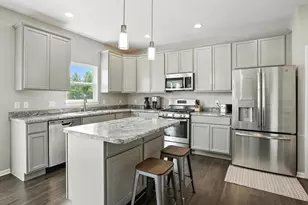 543 Chicory Ln, Valparaiso, IN 46385 - Photo 6