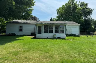 205 W 15th St, La Porte, IN 46350 - Photo 22