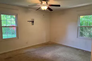 205 W 15th St, La Porte, IN 46350 - Photo 10