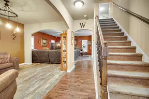 8 W Shakespeare Dr, Valparaiso, IN 46385 - Photo 4