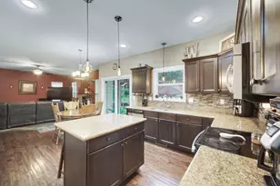 8 W Shakespeare Dr, Valparaiso, IN 46385 - Photo 10