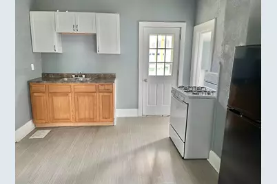 305 F Street, La Porte, IN 46350 - Photo 2