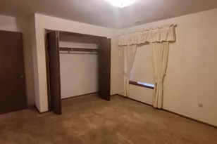 910 Camellia Dr, Munster, IN 46321 - Photo 32