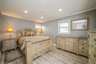 9608 Cypress Ave, Munster, IN 46321 - Photo 6