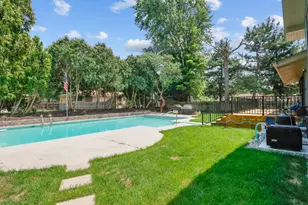 8147 Oakwood Ave, Munster, IN 46321 - Photo 42