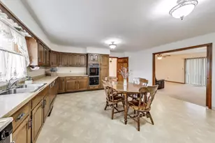 122 Genoa Ct, Schererville, IN 46375 - Photo 6