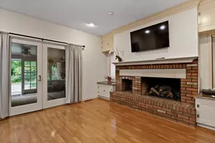 1322 Fisher St, Munster, IN 46321 - Photo 16