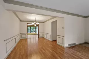 1322 Fisher St, Munster, IN 46321 - Photo 8