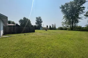 8193 Oak Tree Dr, Rensselaer, IN 47978 - Photo 22