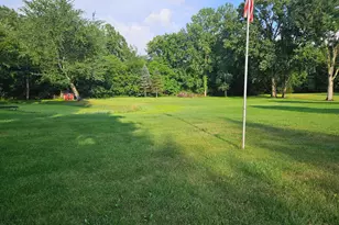 359 E Burdick Rd, Chesterton, IN 46304 - Photo 4