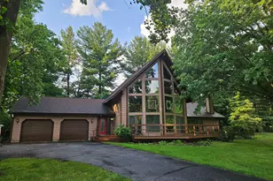 359 E Burdick Rd, Chesterton, IN 46304 - Photo 2