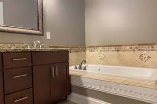 9219 Norris Dr, Hobart, IN 46342 - Photo 10