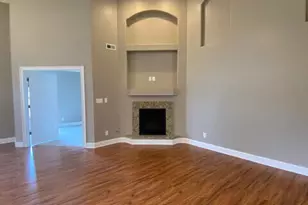 9219 Norris Dr, Hobart, IN 46342 - Photo 2