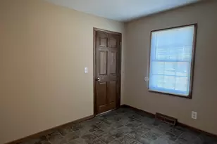 652 S State St, Hobart, IN 46342 - Photo 12