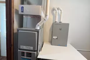 652 S State St, Hobart, IN 46342 - Photo 14