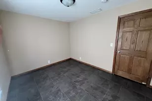 652 S State St, Hobart, IN 46342 - Photo 10