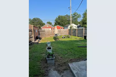 735 Burr Street, Gary, IN 46406 - Photo 12