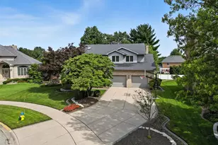 1621 Sea Breeze Ct, Munster, IN 46321 - Photo 2