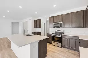 18883 Oxford Ct, Lowell, IN 46356 - Photo 4