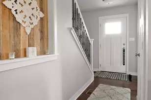 274 Westport Rd, Valparaiso, IN 46385 - Photo 4