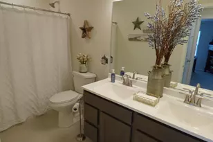 210 Sweetbay St, Valparaiso, IN 46385 - Photo 26