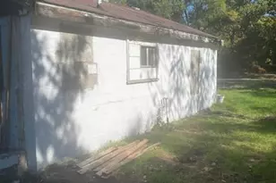 709 Birdella Ct, Michigan City, IN 46360 - Photo 4