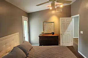 1071 N Warren St, Gary, IN 46403 - Photo 82