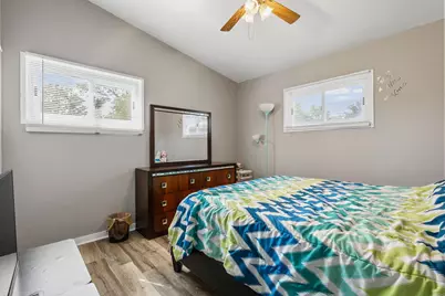 220 S Delaware Street, Hobart, IN 46342 - Photo 4