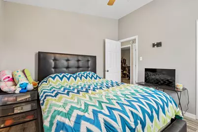 220 S Delaware Street, Hobart, IN 46342 - Photo 14