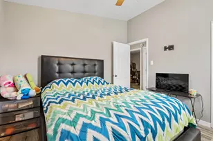 220 S Delaware St, Hobart, IN 46342 - Photo 14