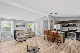 220 S Delaware St, Hobart, IN 46342 - Photo 10