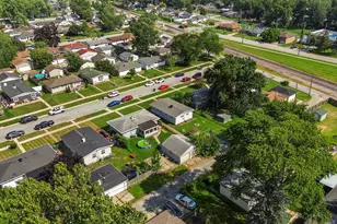 220 S Delaware St, Hobart, IN 46342 - Photo 32