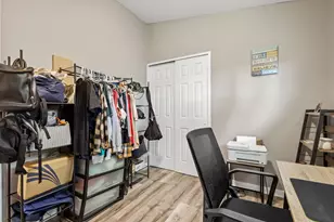 220 S Delaware St, Hobart, IN 46342 - Photo 16