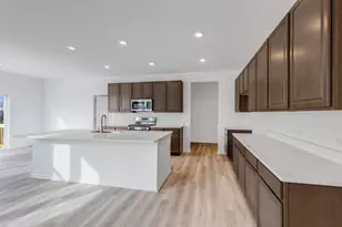 3922 Brander Dr, Valparaiso, IN 46385 - Photo 8